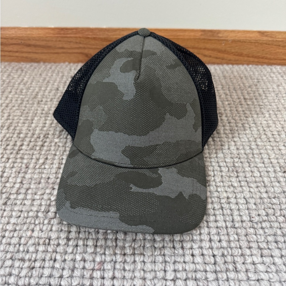 NWOT Lululemon camo hat